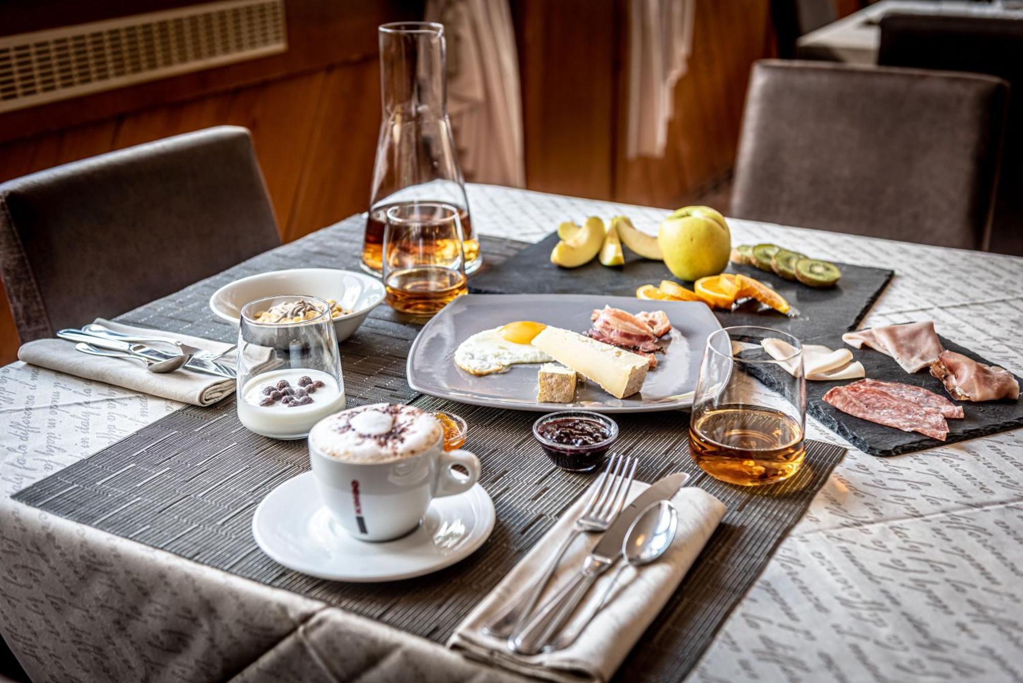 Hotel Alaska Folgarida Εξωτερικό φωτογραφία
